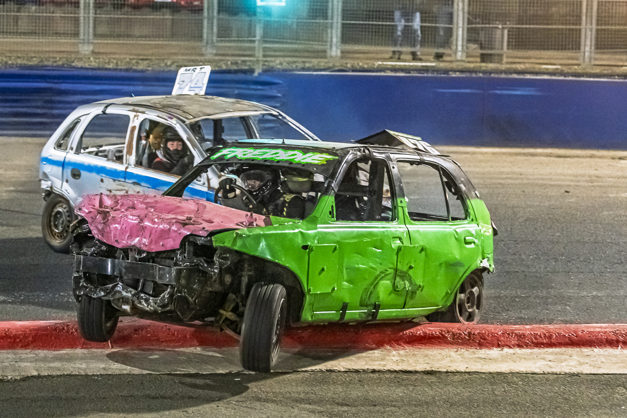 Superstox Shine With Close Racing